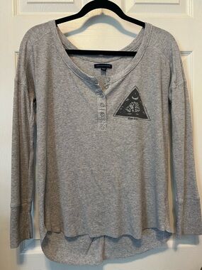 American Eagle Outfitters Light Gray waffle Henley with moon Print